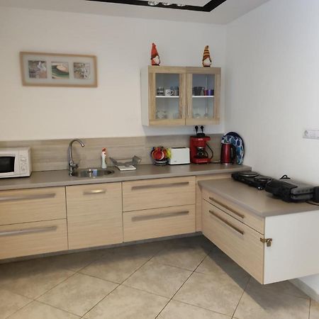 City Center Apartman ซาลาแอแกร์แซค ภายนอก รูปภาพ